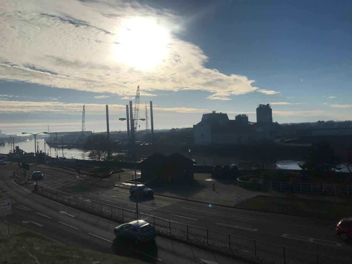 Entire Flat With View To River Yare, H 1 Great Yarmouth Bagian luar foto